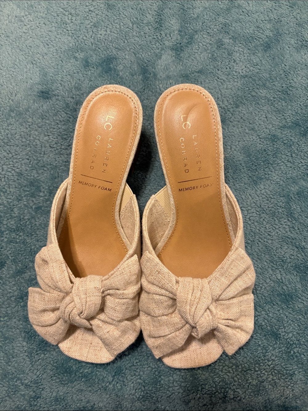 NWOT Lauren Conrad women’s dress sandals size 7. Linen material cream color.